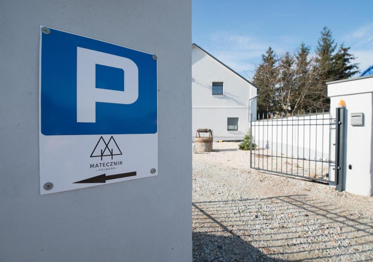 Sedzinko Folwark Matecznikヴィラ エクステリア 写真